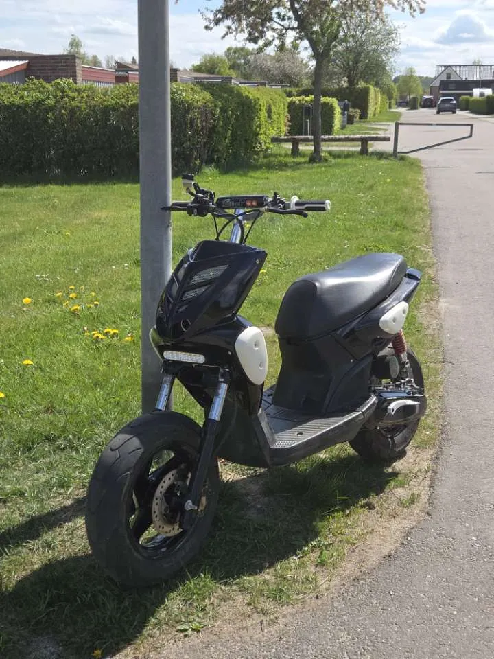 Yamaha slider